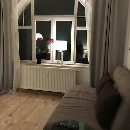 Gemuetliche Ferienwohnung Im Erdgeschoss- Jenaer Strasse แอร์ฟวร์ท ภายนอก รูปภาพ