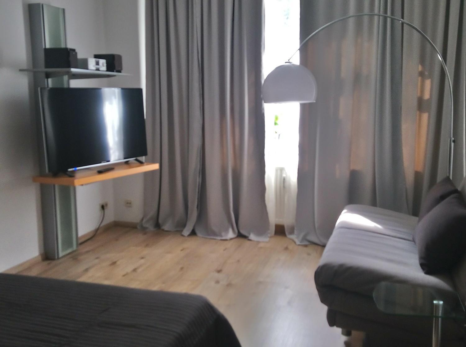 Gemuetliche Ferienwohnung Im Erdgeschoss- Jenaer Strasse แอร์ฟวร์ท ภายนอก รูปภาพ